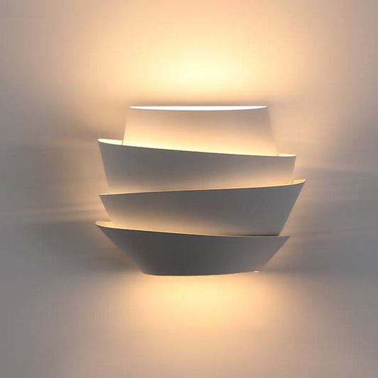 Lampe Murale Design Nordique avec Éclairage Double en Métal