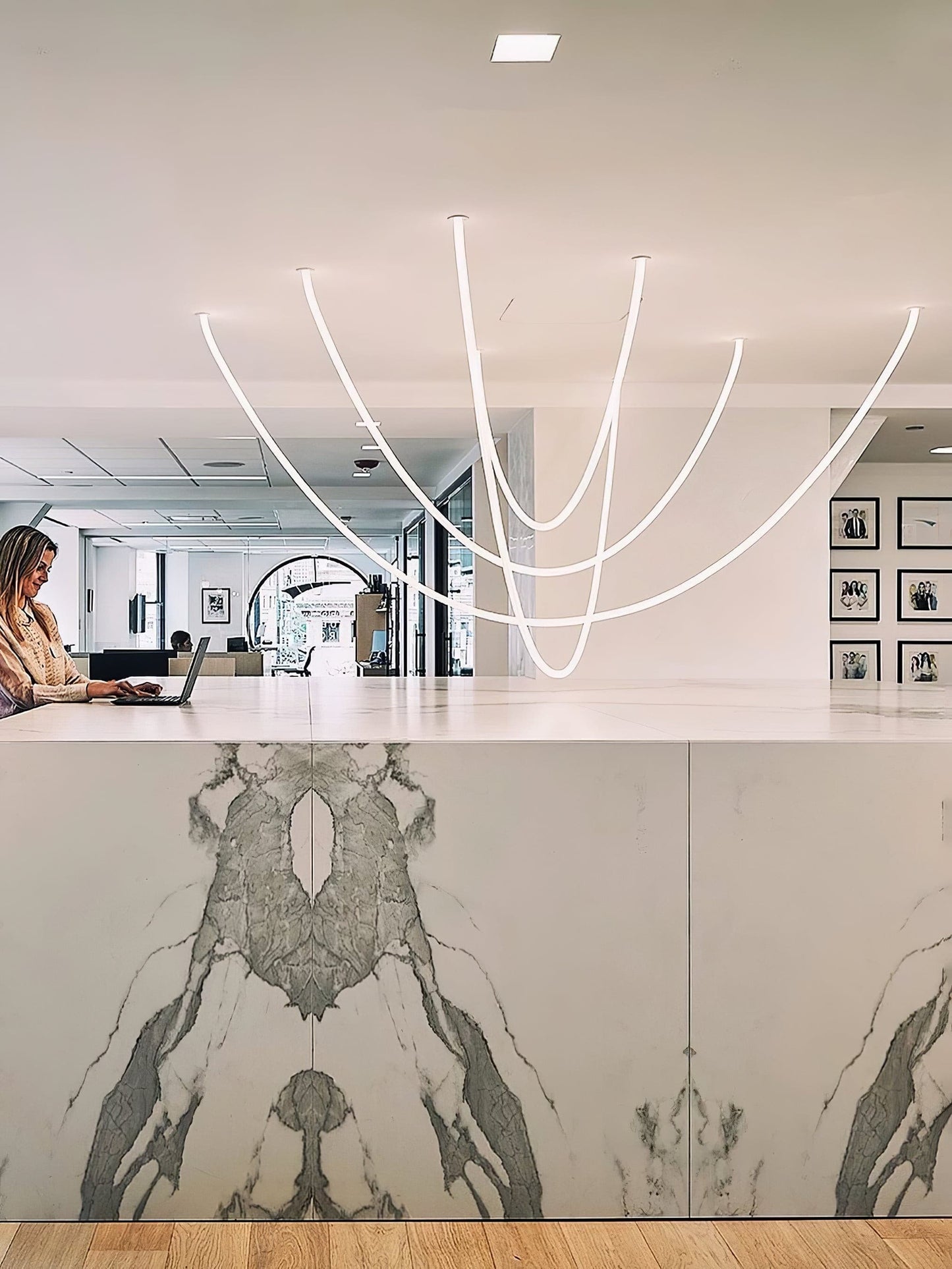 FlexGlow - Personnalisez N'importe Quel Espace avec un Éclairage LED Flexible
