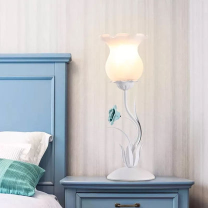 Lampe de Table Décorative Fleurie pour Chambre – coloris Blanc