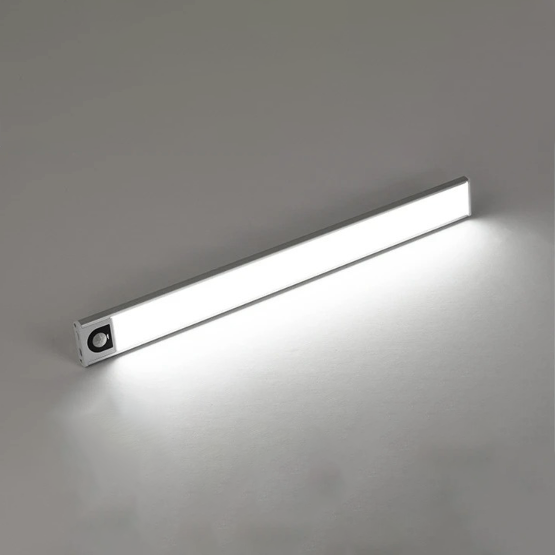 LumaSense - Illuminez Rapidement les Zones Sombres avec une Lumière Intelligente Activée par Mouvement