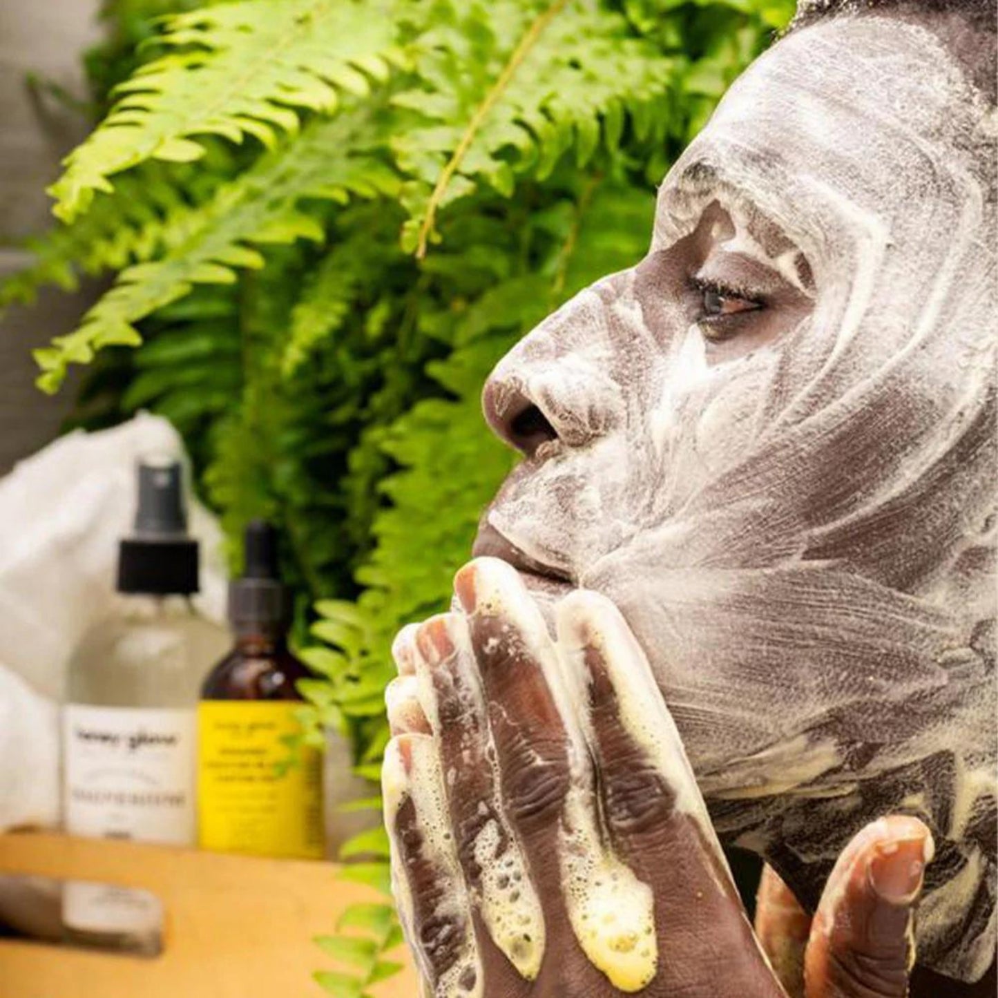BrightenEase - Savon Éclaircissant Curcuma et Acide Kojique