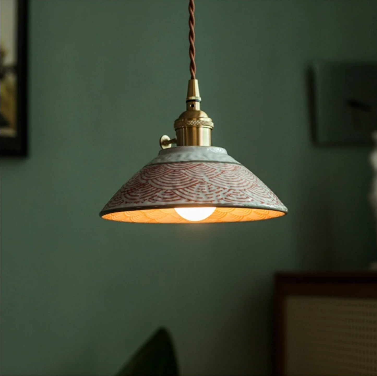 LumoArt - Illuminez Votre Espace avec une Lueur Chaleureuse et Distinctive Peinte à la Main