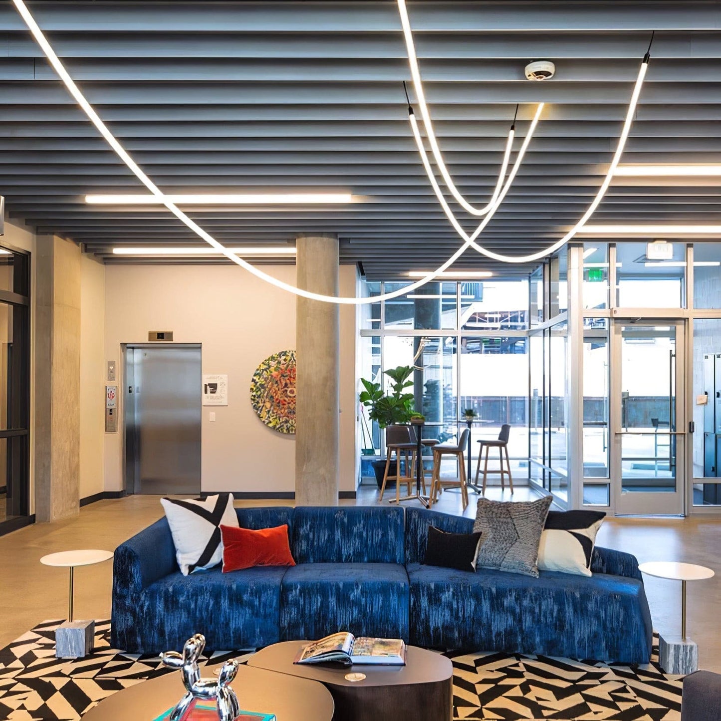 FlexGlow - Personnalisez N'importe Quel Espace avec un Éclairage LED Flexible