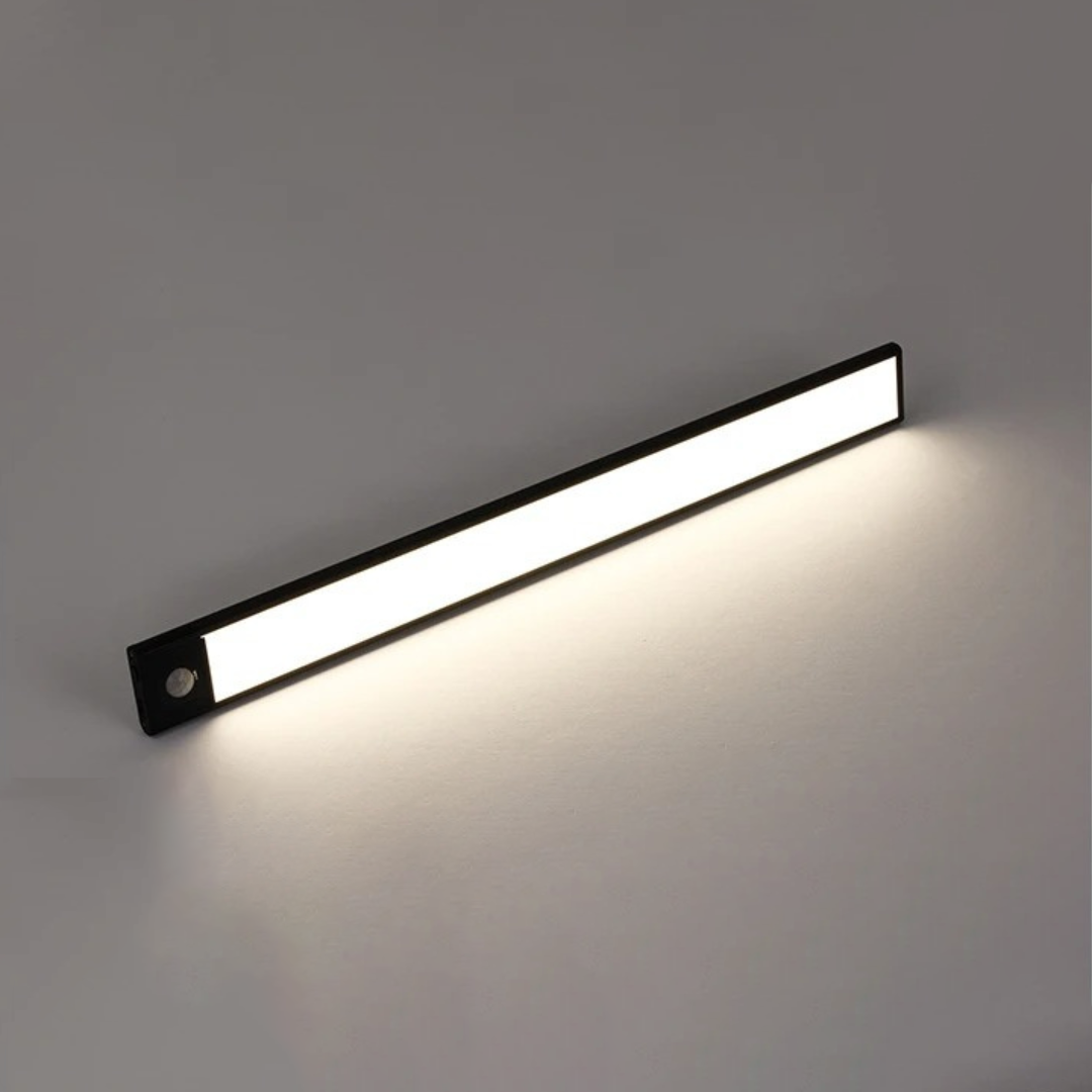 LumaSense - Illuminez Rapidement les Zones Sombres avec une Lumière Intelligente Activée par Mouvement