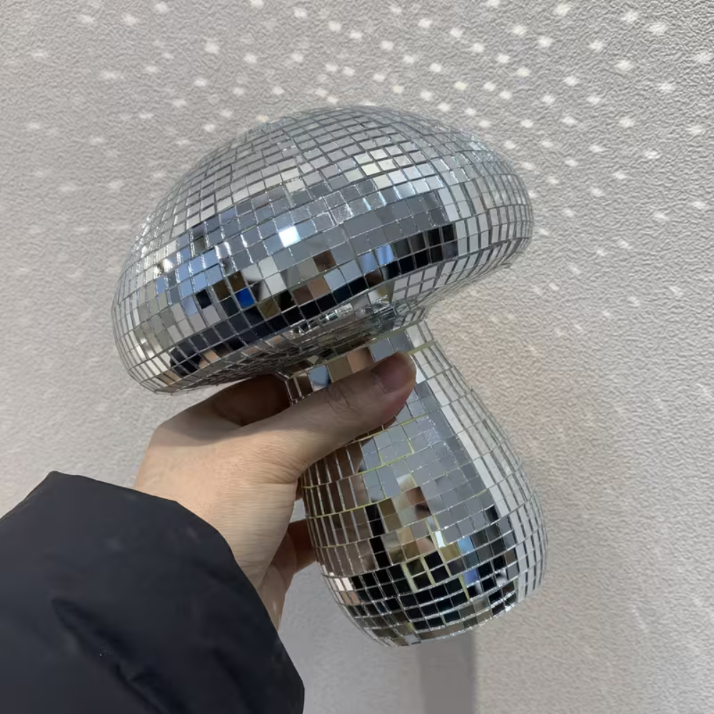 LumoGlow - Illuminez Instantanément Toute Pièce avec des Lumières Disco Colorées
