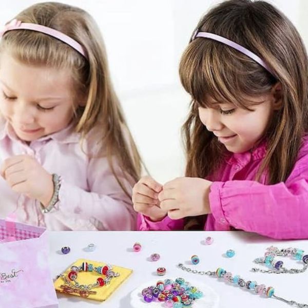 CharmCrafters - Stimulez la créativité et renforcez la confiance avec des bracelets personnalisés