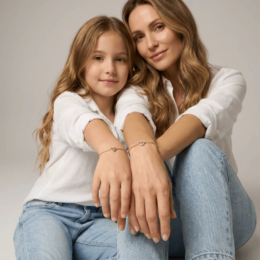 HeartLink - Restez Connecté à Votre Être Cher avec des Bracelets Cœurs Coordonnés