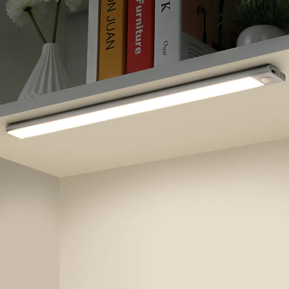 LumaSense - Illuminez Rapidement les Zones Sombres avec une Lumière Intelligente Activée par Mouvement
