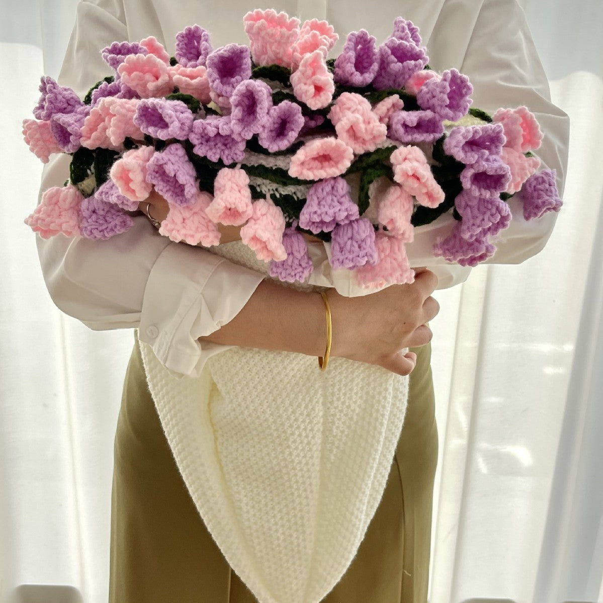 CozyLily - Chaleur Douce Exceptionnelle avec un Beau Motif au Crochet