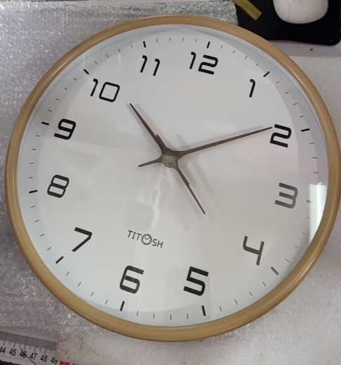 Horloge Murale Minimaliste en Bois