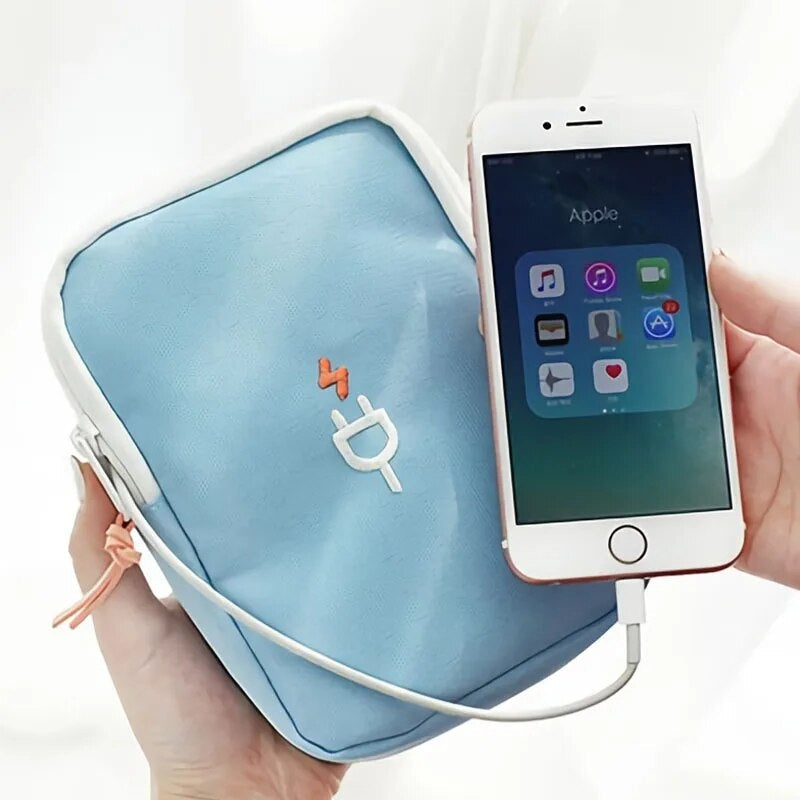 Organisateur Câbles Voyage Compact Rangement Tech Facile | Le Sac du Voyageur